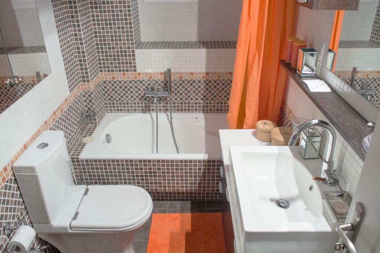Designer'S Apartment Close To City Center Athena Bagian luar foto