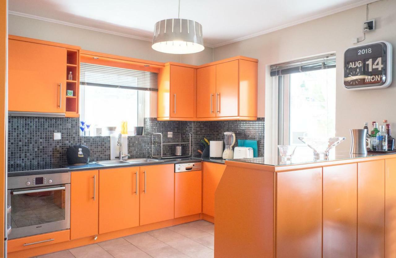 Designer'S Apartment Close To City Center Athena Bagian luar foto